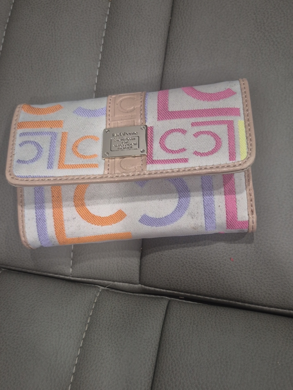 Liz Clairborne Multicolor Signature Wallet with Tan Trim